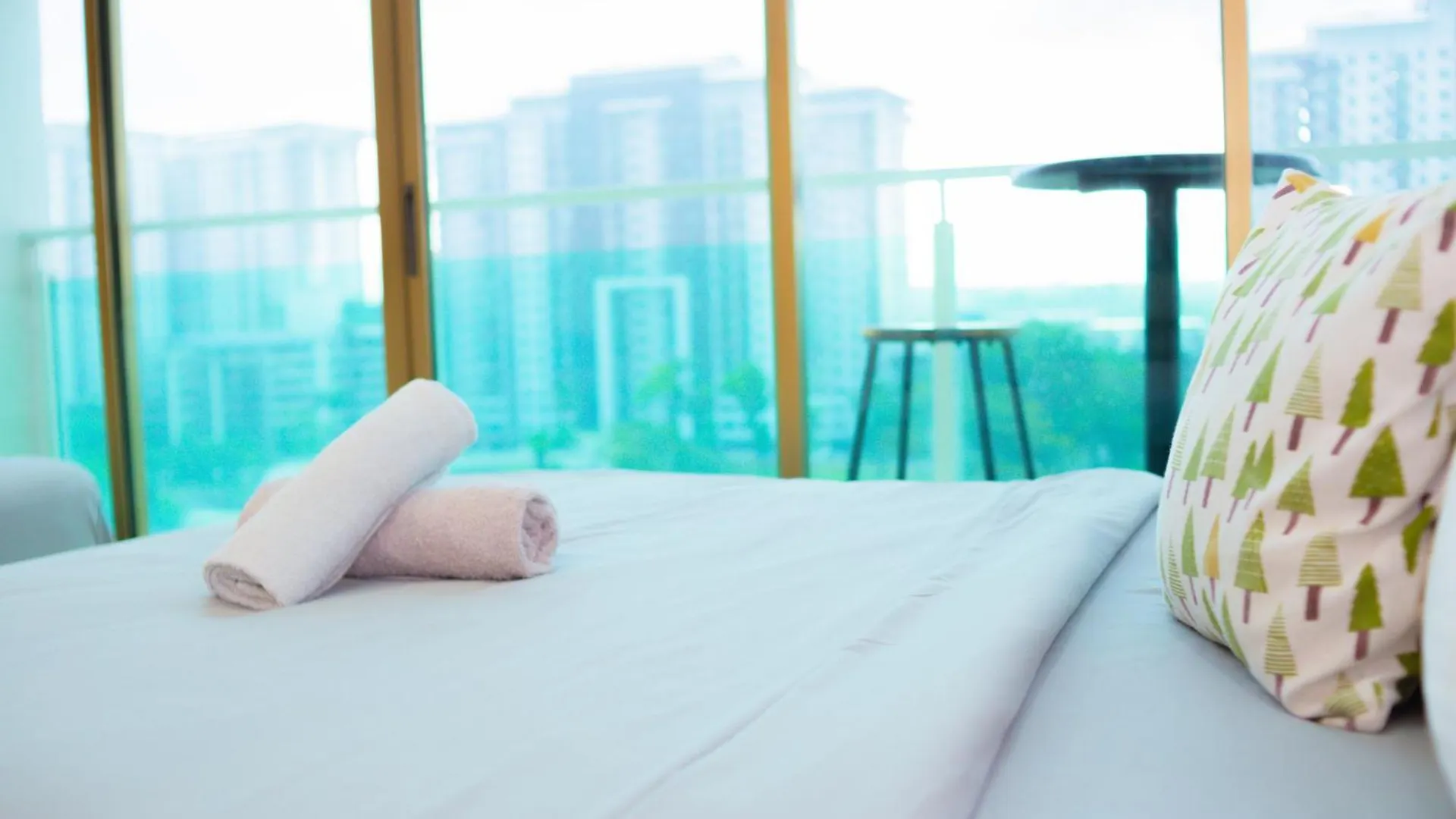 -Lake View- Mount Austin Ikea Toppen 10 Mins - B107 Johor Bahru 0*,  Malezja