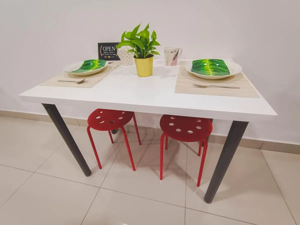 ג'והור בהרו -Lake View- Mount Austin Ikea Toppen 10 Mins - B107 דירה